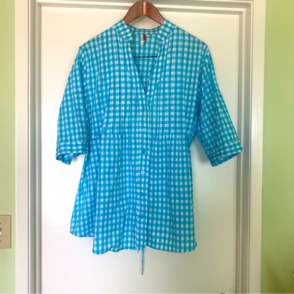 Lovely turquoise feminine checkered button down shirt - Picture 1 of 6